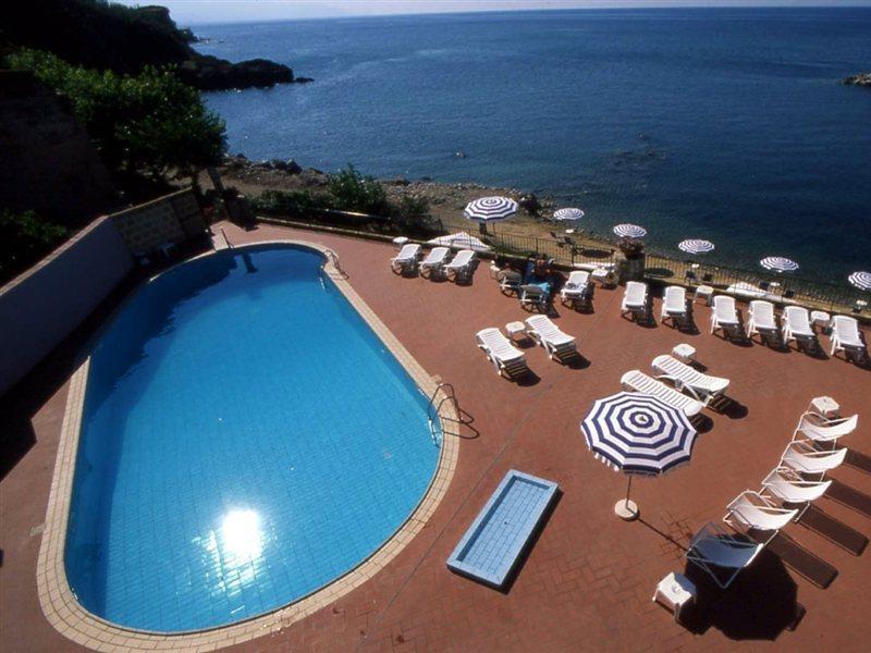 Hotel Tonnara 4*